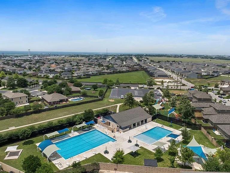 Whispering Pines Lodge