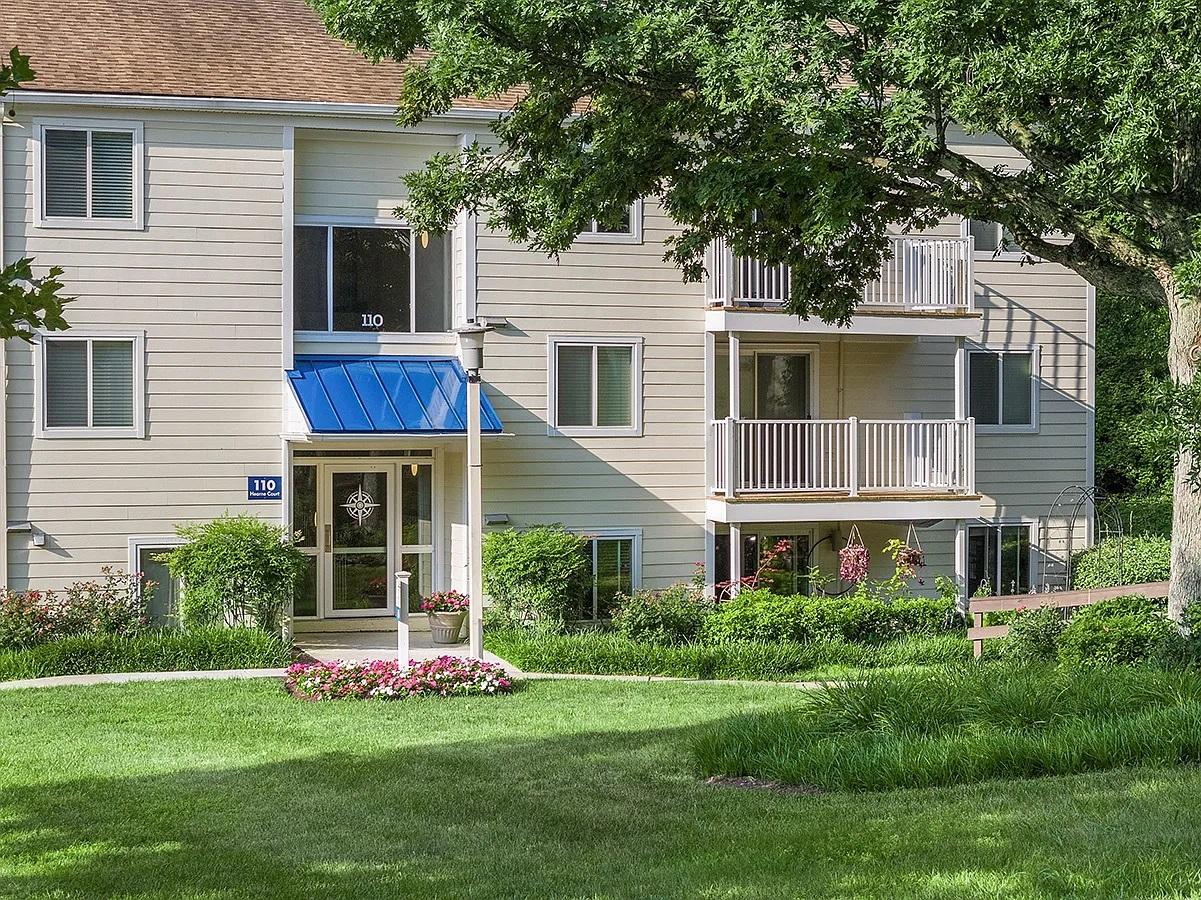 West Woods Apartments